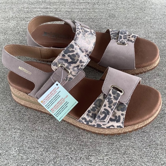 MEPHISTO Jade Metallic Gold Tan Leather Animal Print Chunky NWT Sole Sandals 8 - Picture 5 of 10